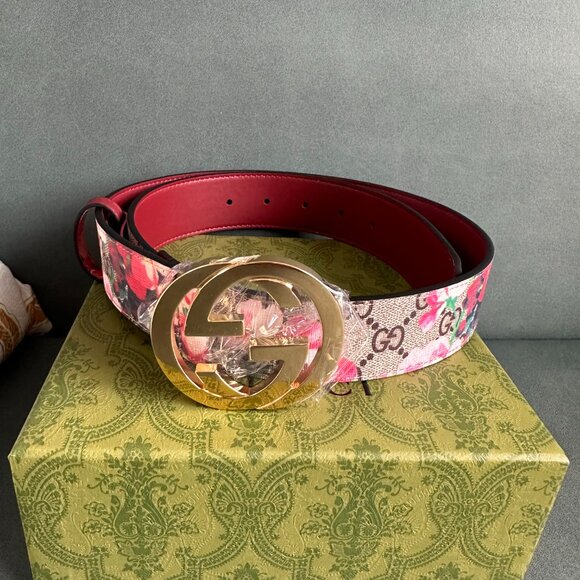 Gucci Accessories - Black Gucci women’s belt